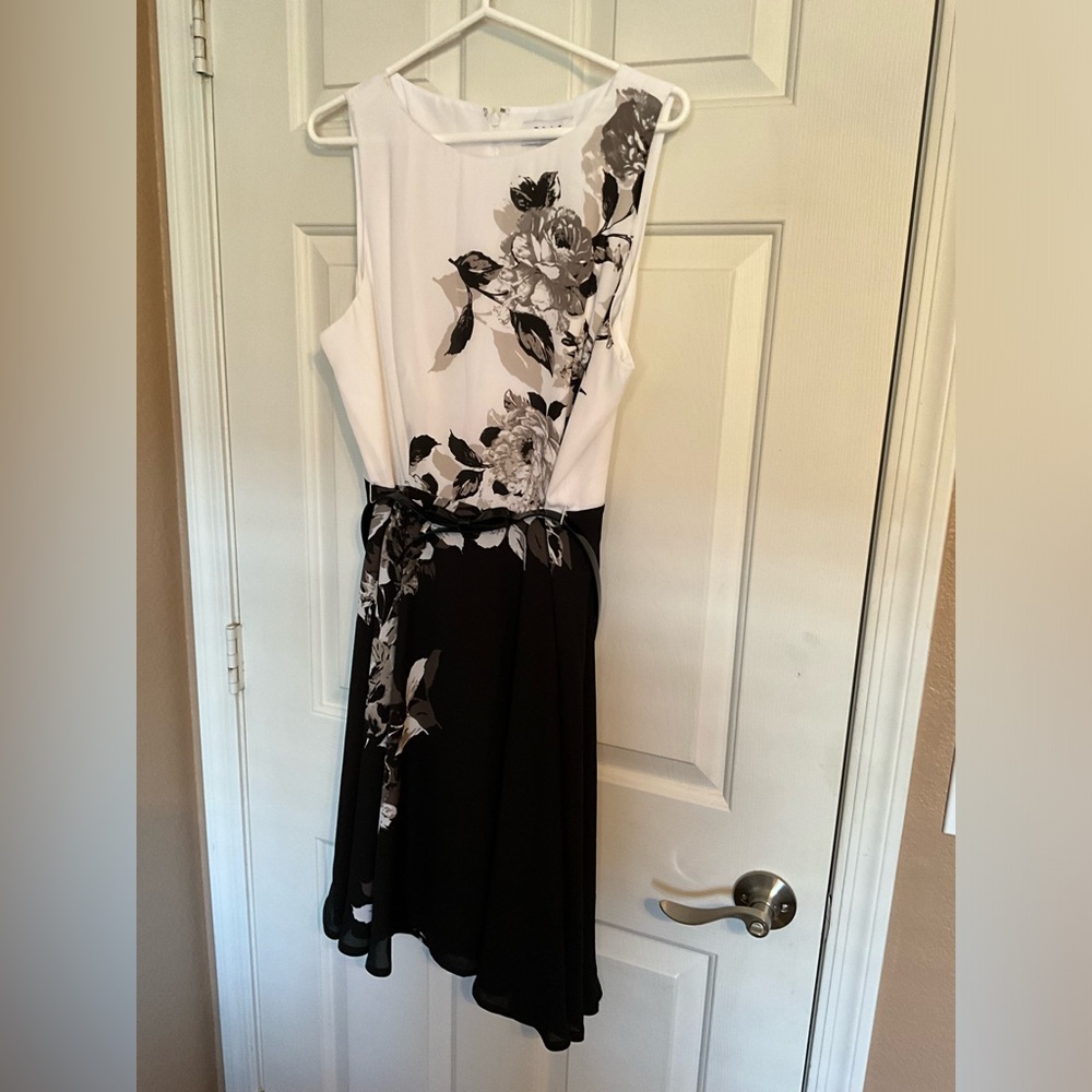 Black and white dress. Size large.